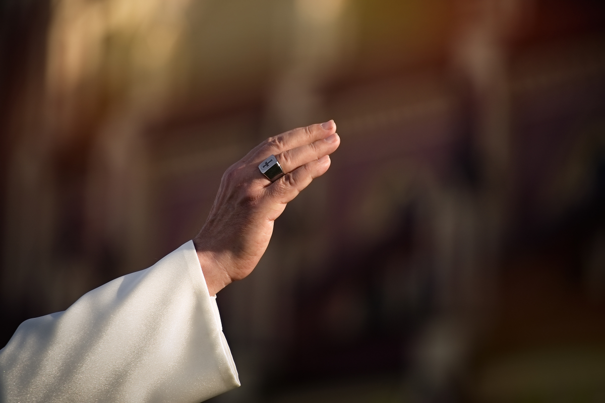 Pope Francis Commends Security Forces for Commitment to Public Safety